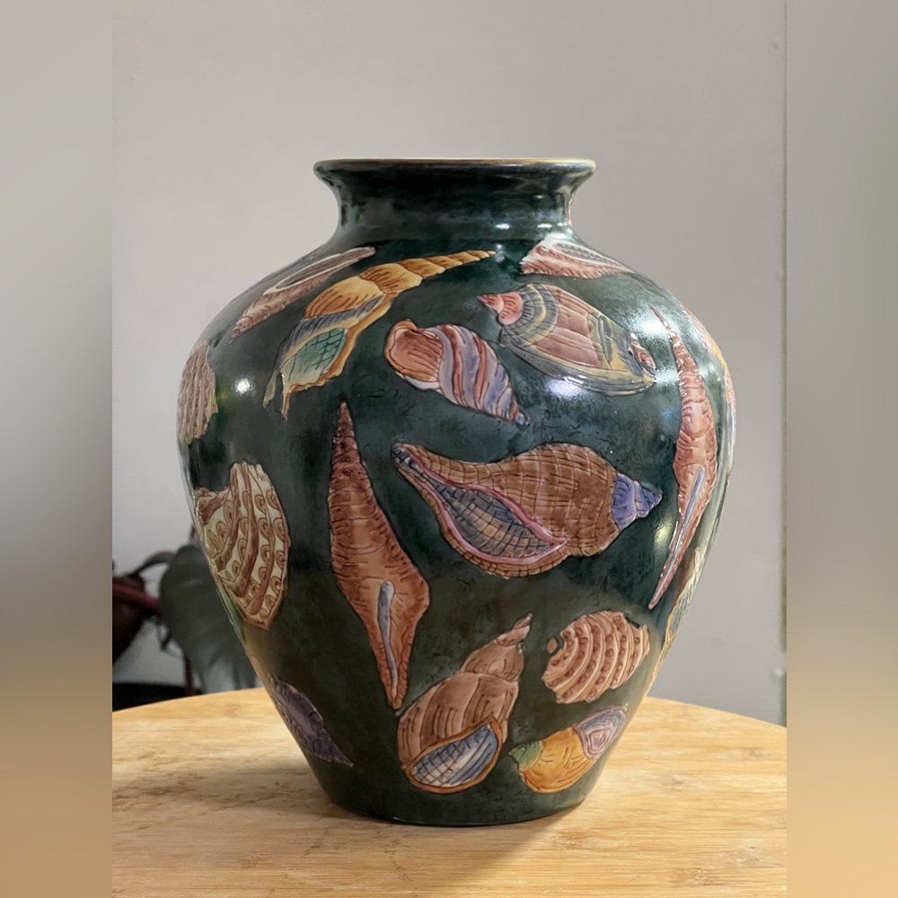 Vintage Green Textured Sea Shell Porcelain Vase